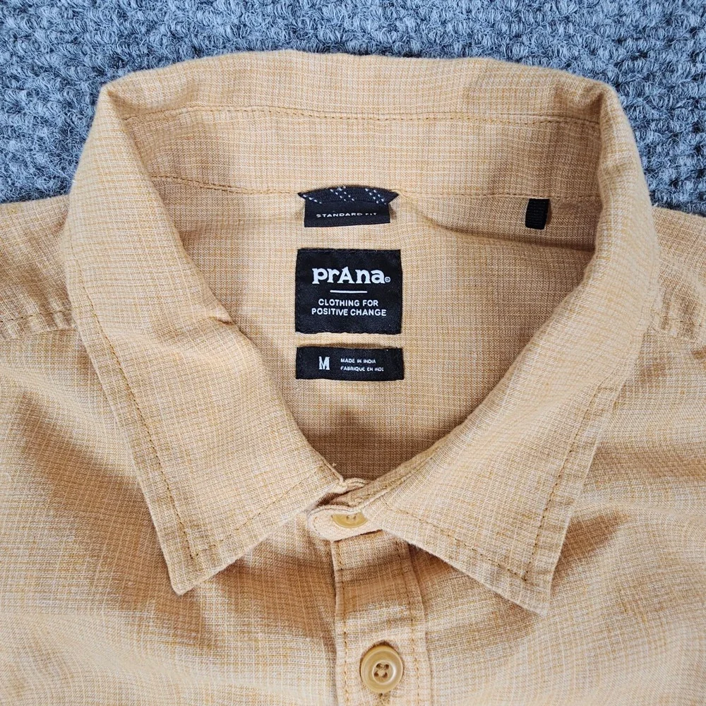 Prana Mens Short Sleeve Hemp Blend Button Down‎ Shirt Mustard Yellow Medium